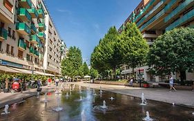 Corvin Promenade Central Free Parking